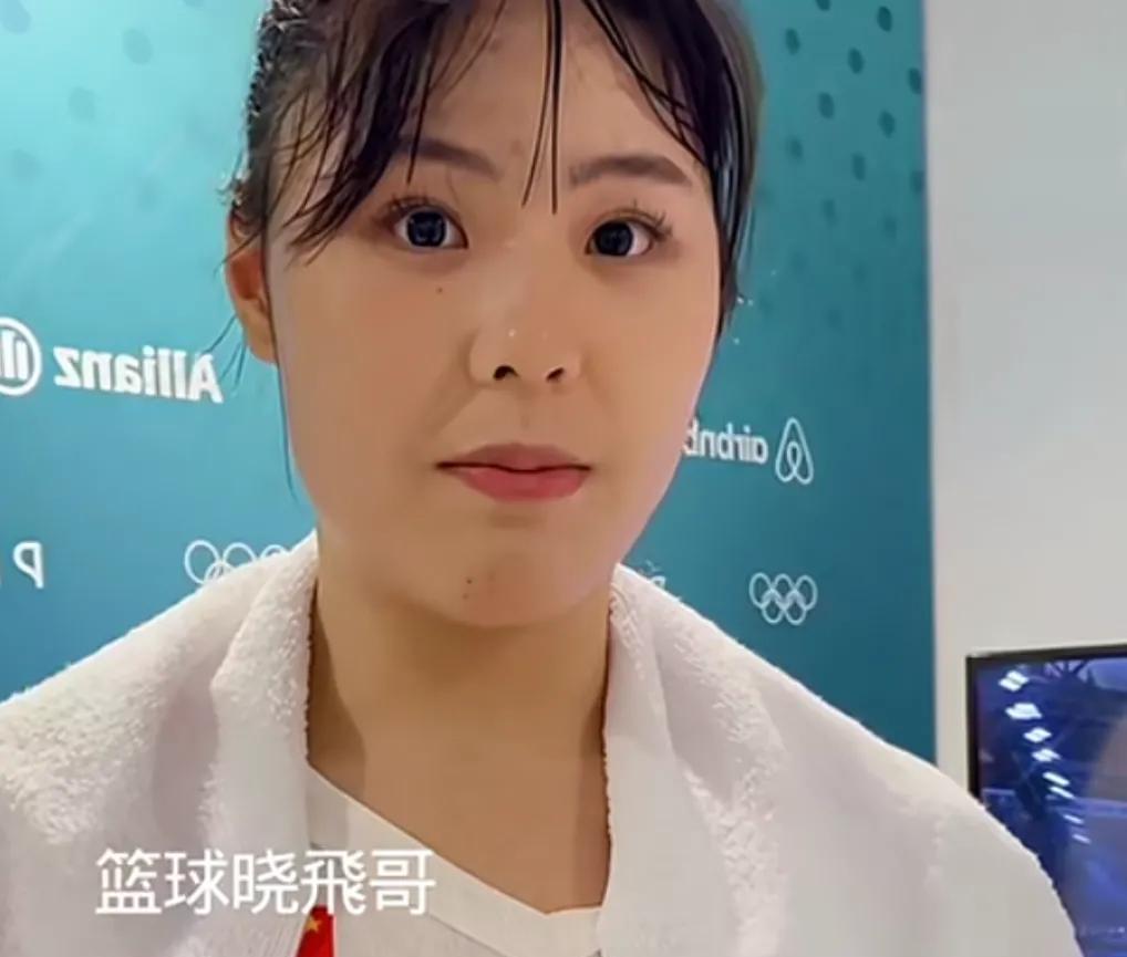 李月汝无缘亚洲杯比赛，但是她还是对这次缺席亚洲杯比赛感到惋惜～这次有几个老队员