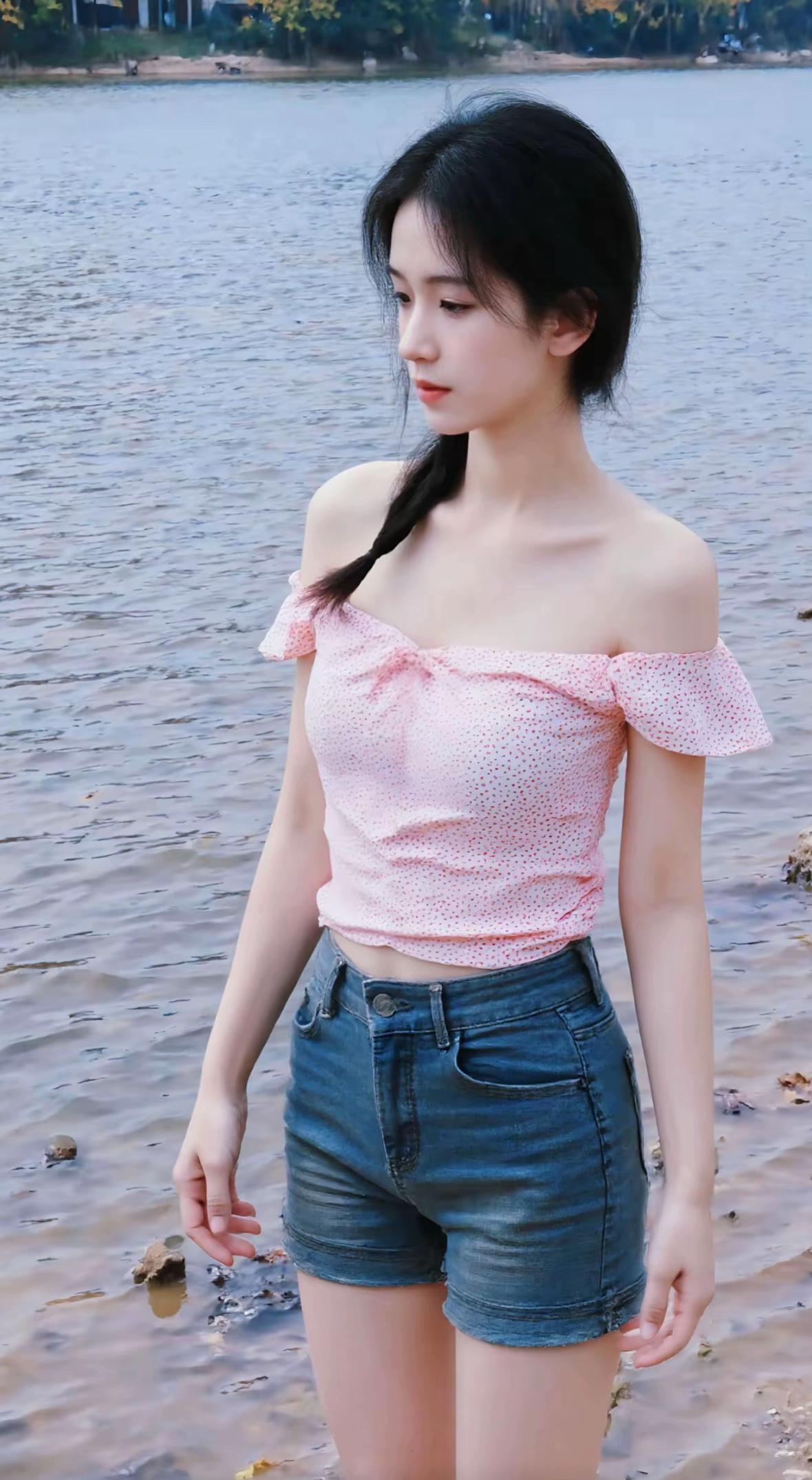 江南美女 清明雨上