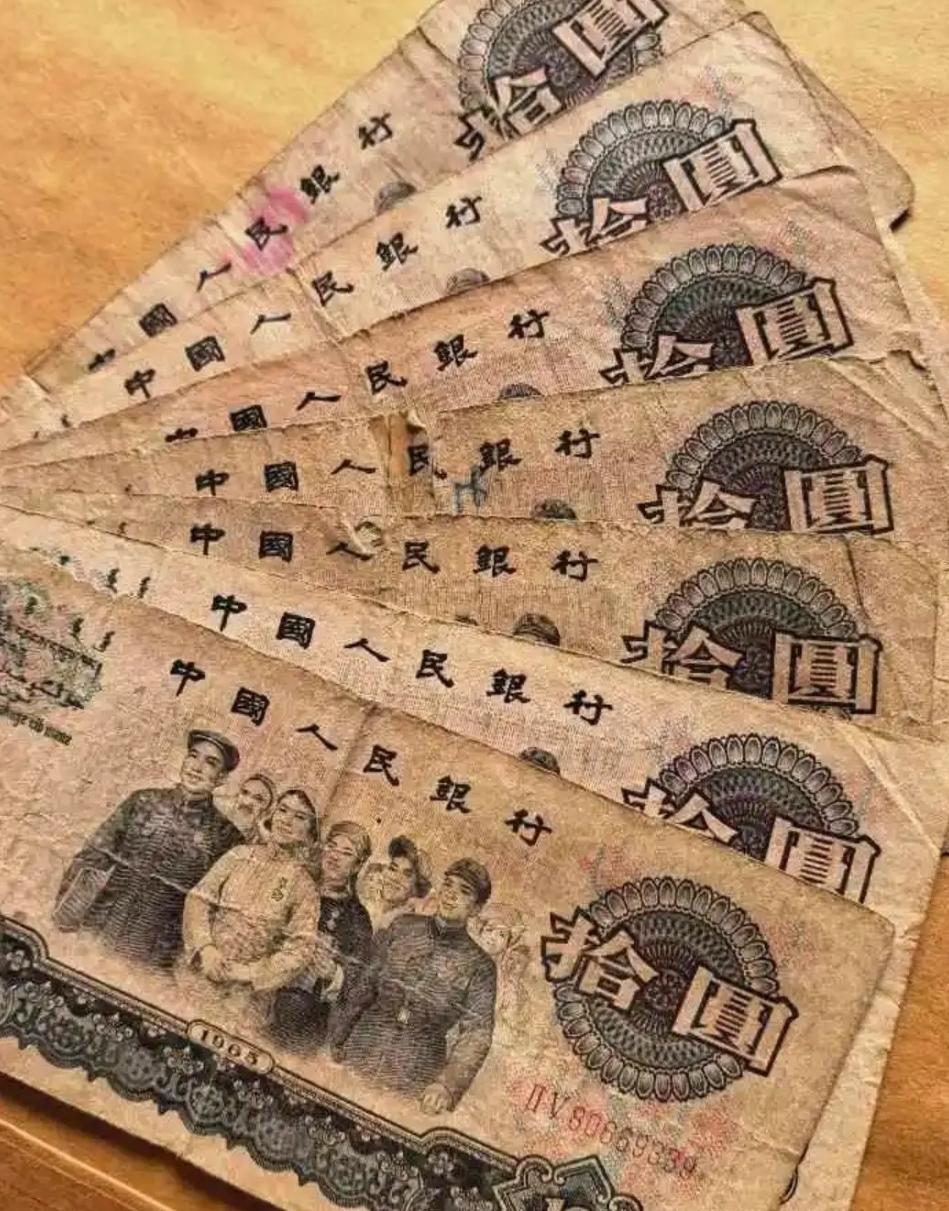 勾起一代人的时代回忆前段时间，一位网友分享了自己的奇遇，在二手市场花30元