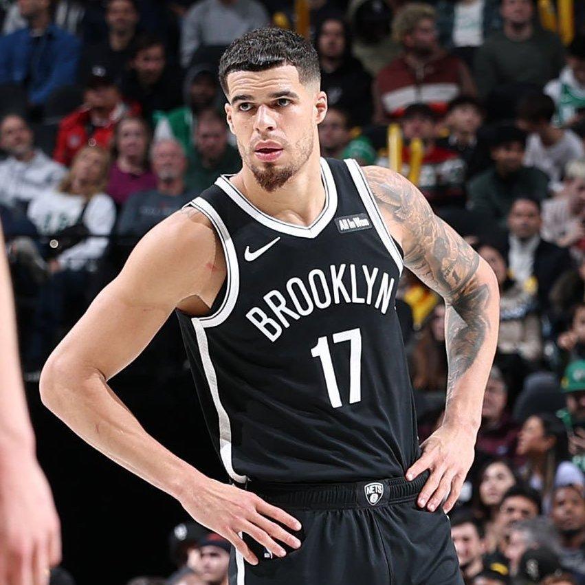 迈克尔·波特谈到NBA球员为什么会把赚到的钱花光时表示：“我真的无法理解，一