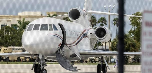 美国“福特”号航母11月11日刚抵达波多黎各附近海域，委内瑞拉总统马