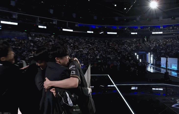 KT战胜GEN转发这个KT，为TES加油[doge]​​​