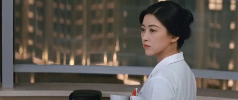 刚追完霍建华和朱珠饰演的《他为什么依然单身》，朱珠饰演的顾叶嘉是一家私立医院的医