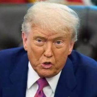 特朗普扬言“轰炸北京”？很多人以为这是美军即将动手的战争信号。错了！真相是，这恰