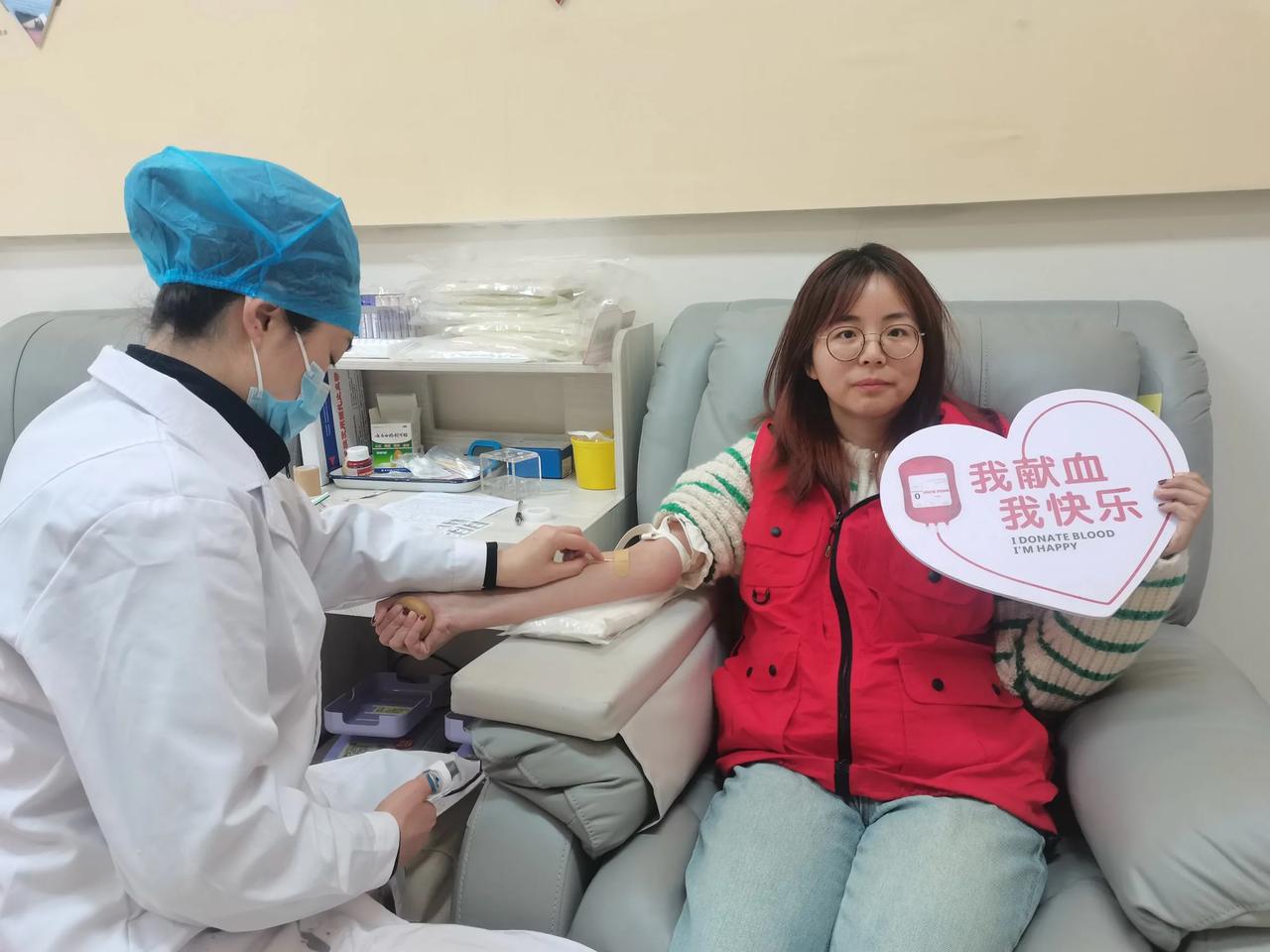 康复专业的收入到底有多低呢？你们是不是天天看别人在网上吐槽“一天十几个PT，一