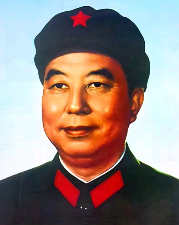 很多人不了解陈锡联在76年中央关键行动时，究竟发挥了什么作用？当时陈锡联是北京军