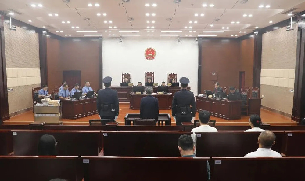 淄博市委原常委、市政府原党组副书记、副市长宋振波受贿、滥用职权案一审开庭