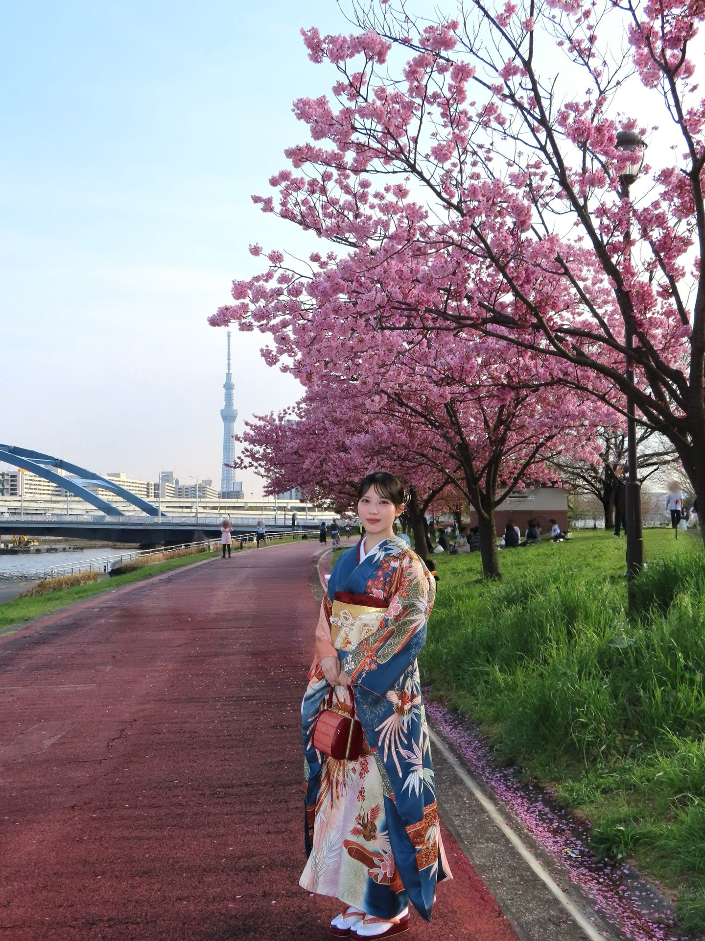 森本茉莉🐨「ママ振り着たよ　桜」mariegram