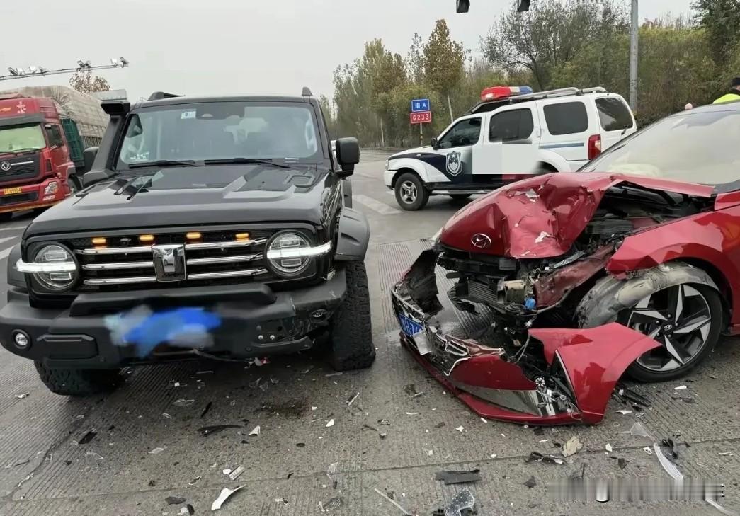 国产汽车里，难道还有比坦克更安全的吗？买坦克，有人是为了方盒子的外观，有人是