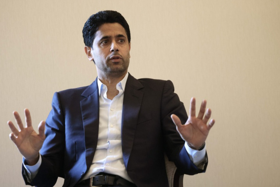 国际足联主席因凡蒂诺和欧足联主席切费林周三在布鲁塞尔盛赞巴黎圣日耳曼主席纳赛尔在