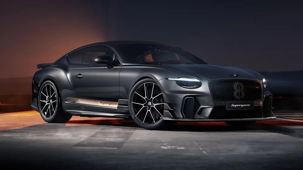 宾利全新Supersports正式亮相，搭载4.0升双涡轮V8发动机，摒弃混动系