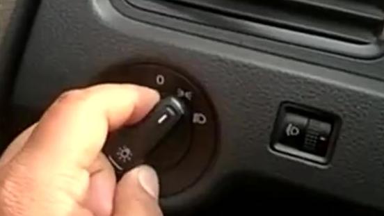 科目三模拟灯光语音视频展示 16502982832961959476.jpg?id=0