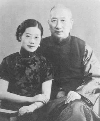 1900年，连生两女的朱环佩再次怀孕，丈夫：“再生女儿我就纳妾。”谁料，生下来还