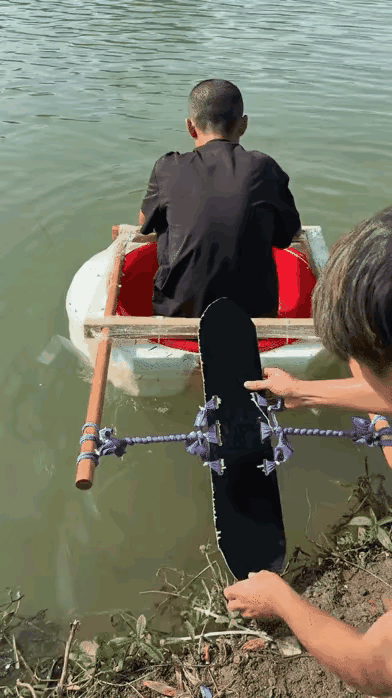 这是自制的螺旋桨吗[笑着哭]