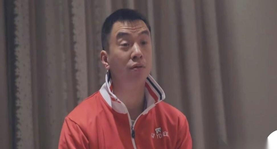 球场上没拿过的金牌，这哥们儿在局子里硬是给补上了。前羽协副主席王伟被查的消息弹