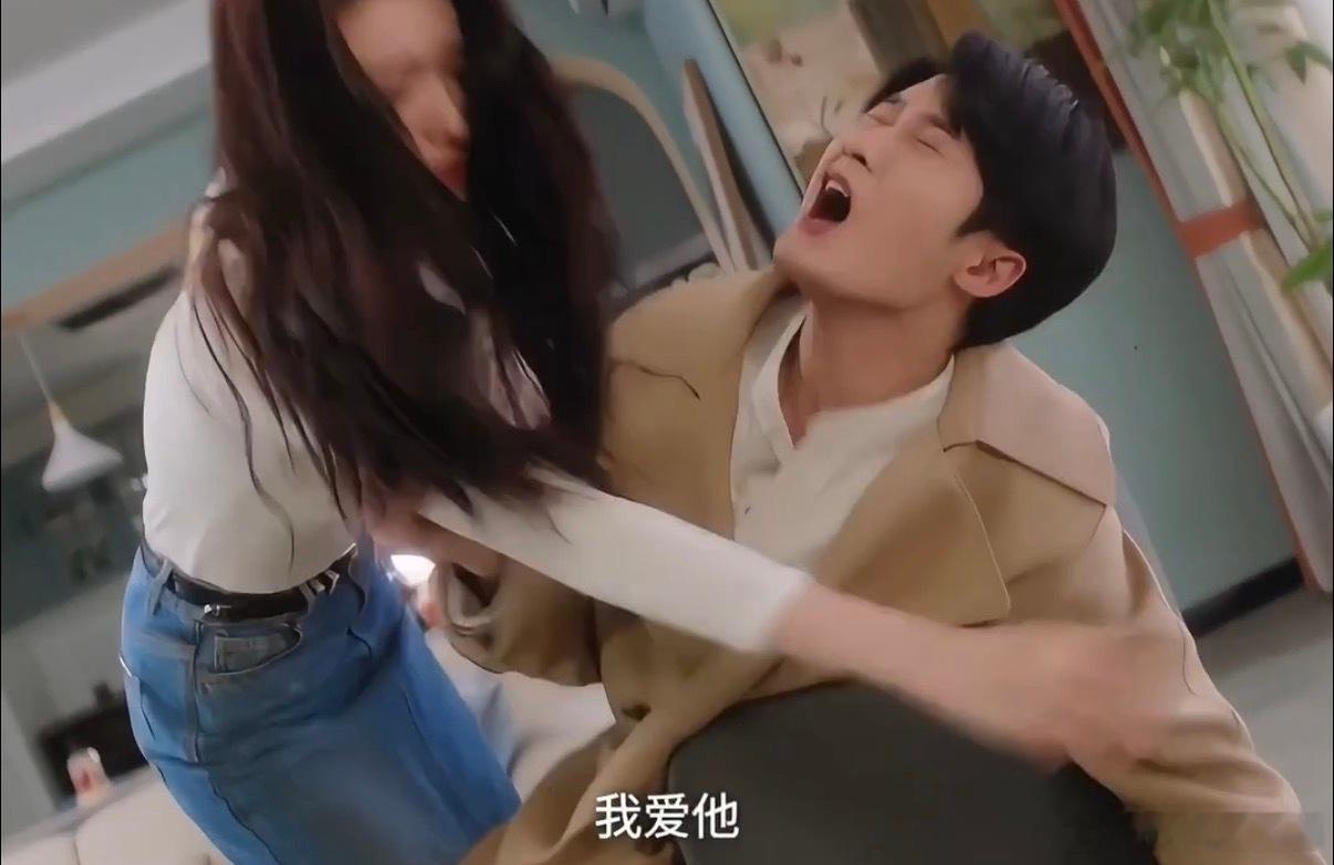 檀健次李亦非演我追星日常李亦非抢偶像门票的执着，和我为了抢票研究各种抢票软件的
