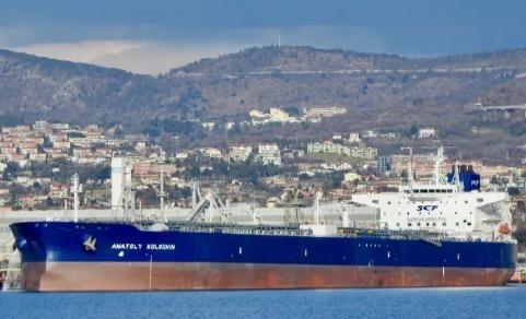 中俄油轮救援古巴失败，美海岸警卫队果断出手，中方被迫转向委内瑞拉！据专业海事分析