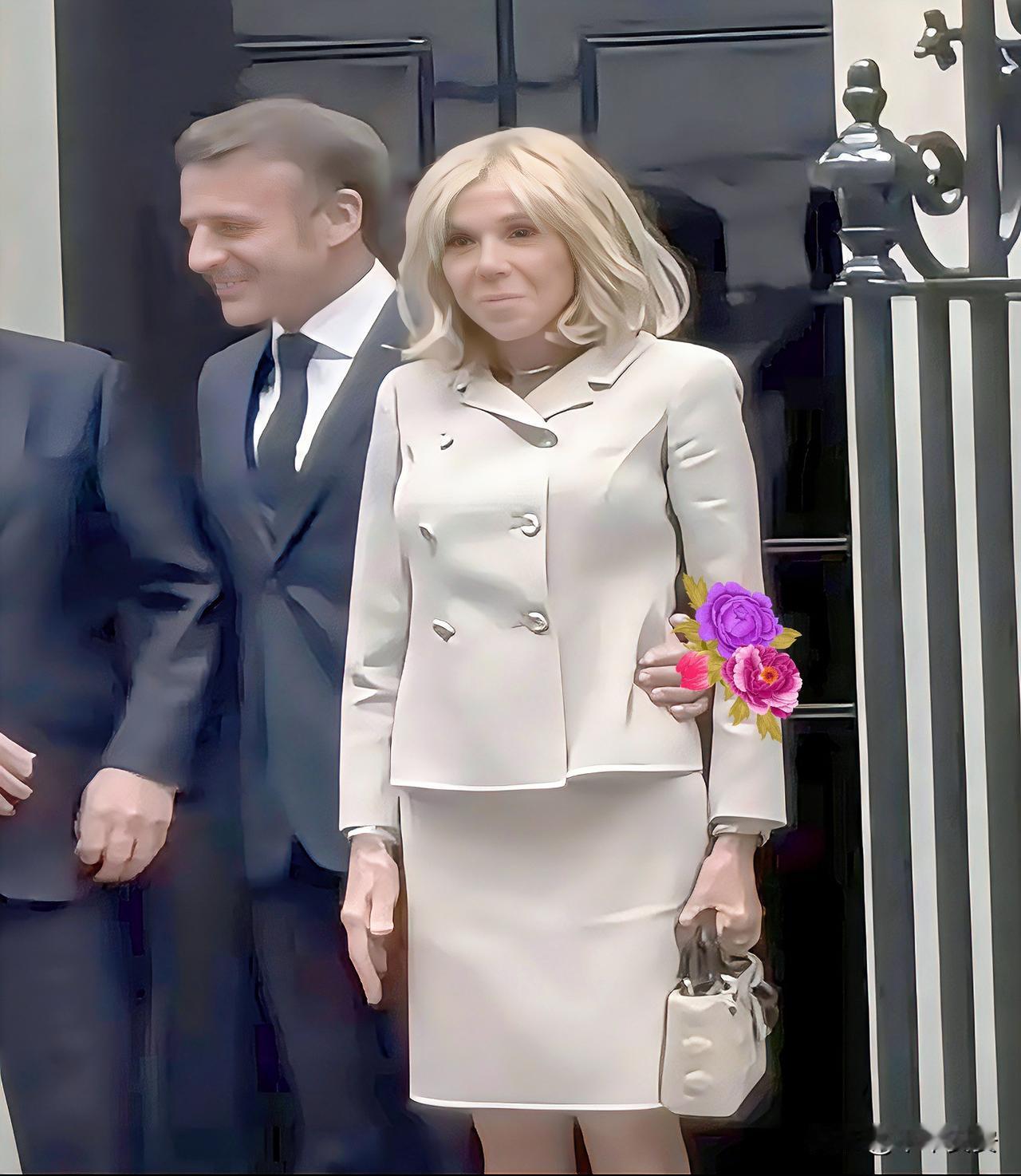 72岁布丽吉特太惊艳！状态似四五十岁，岁月不败的优雅秘诀藏不住法国总统马克龙