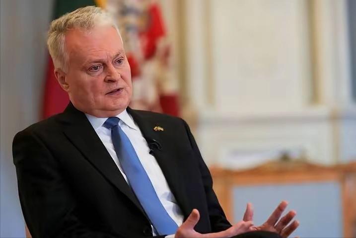 “我们对中国让步了！要知道当年他们撤走大使馆要求建临时代办，我们没有同意！”