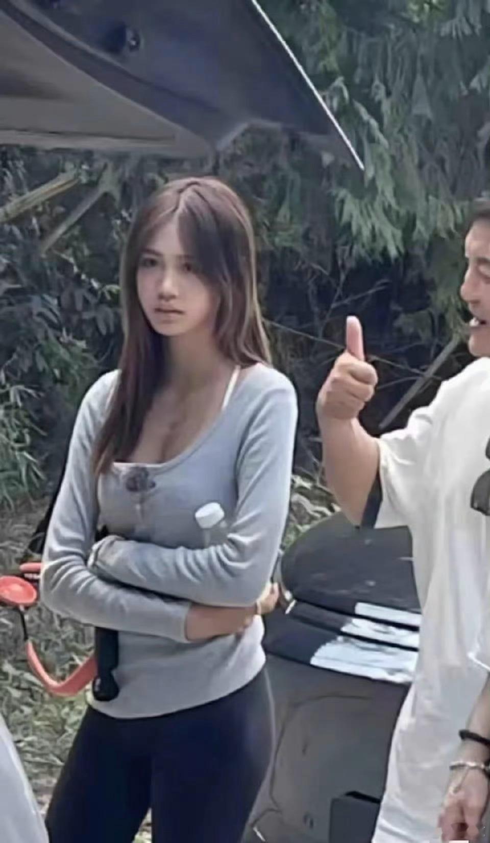 “考拉基因真争气啊，脸漂亮就不说了，连身材都这么好看[捂眼睛]”​​​