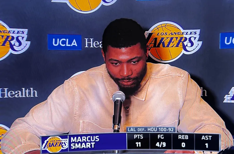 湖人这2场卡位赛，投进关键反超球的居然都是斯玛特不愧是verysmart