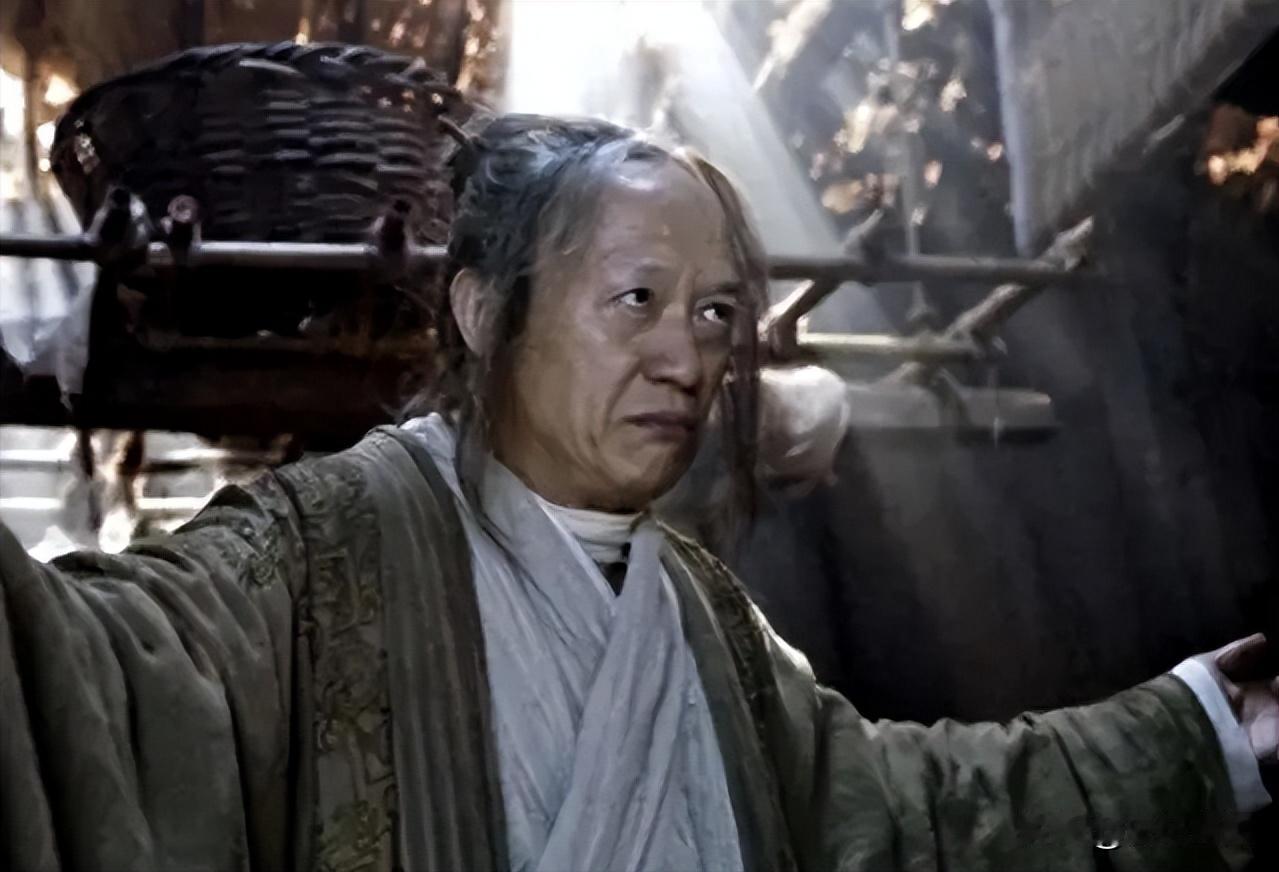 为什么杀了魏忠贤不久，大明朝就垮了？很简单的道理，你给魏忠贤一百万军费，他贪了