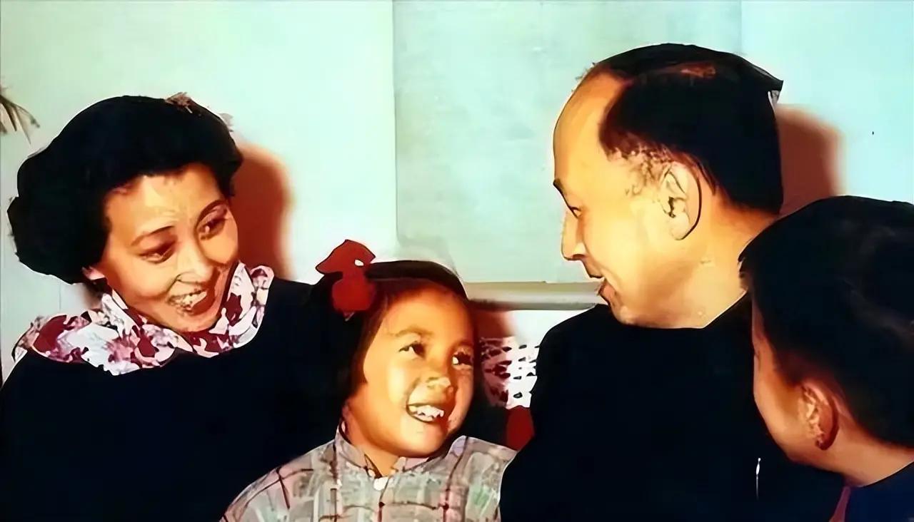 2009年10月31日，钱学森在北京逝世，终年98岁。他离世时，蒋英就在身旁。据