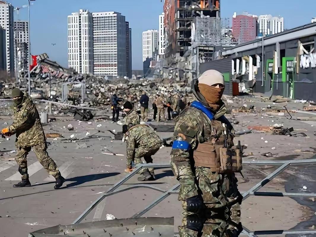 ​乌克兰敖德萨民众苦不堪言，这时候他们的城市已经成了俄军所袭击的目标，似乎成了俄