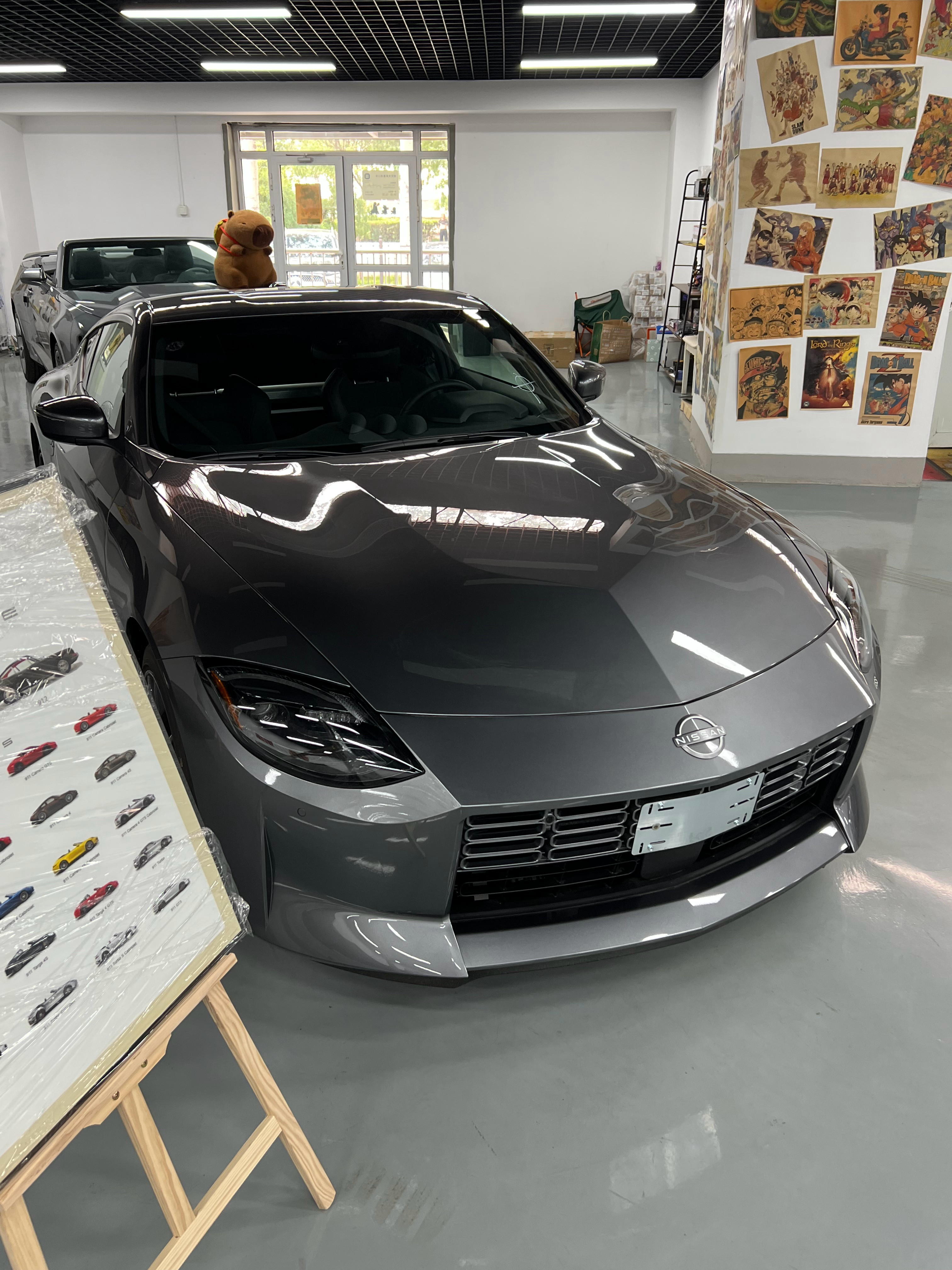 NissanZ现货随时可提这一加上牌照架，是不是显得正规多了[doge][do