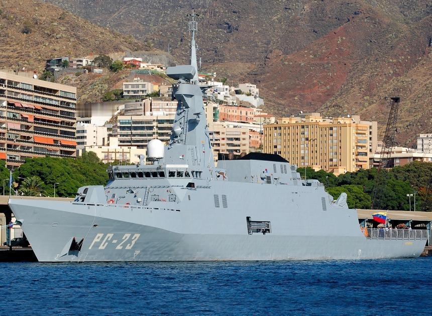 当地时间12月19日，美国总统特朗普下令对“所有进入和离开委内瑞拉的受制裁油轮进