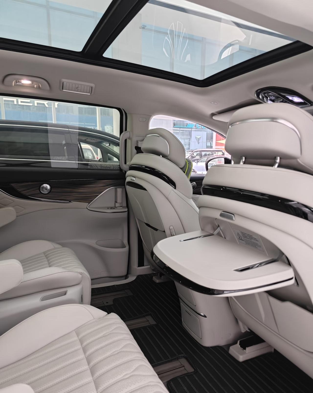 这是赤裸裸的真实现状！2024年：东风汽车卖了248万辆，同比增长2.5