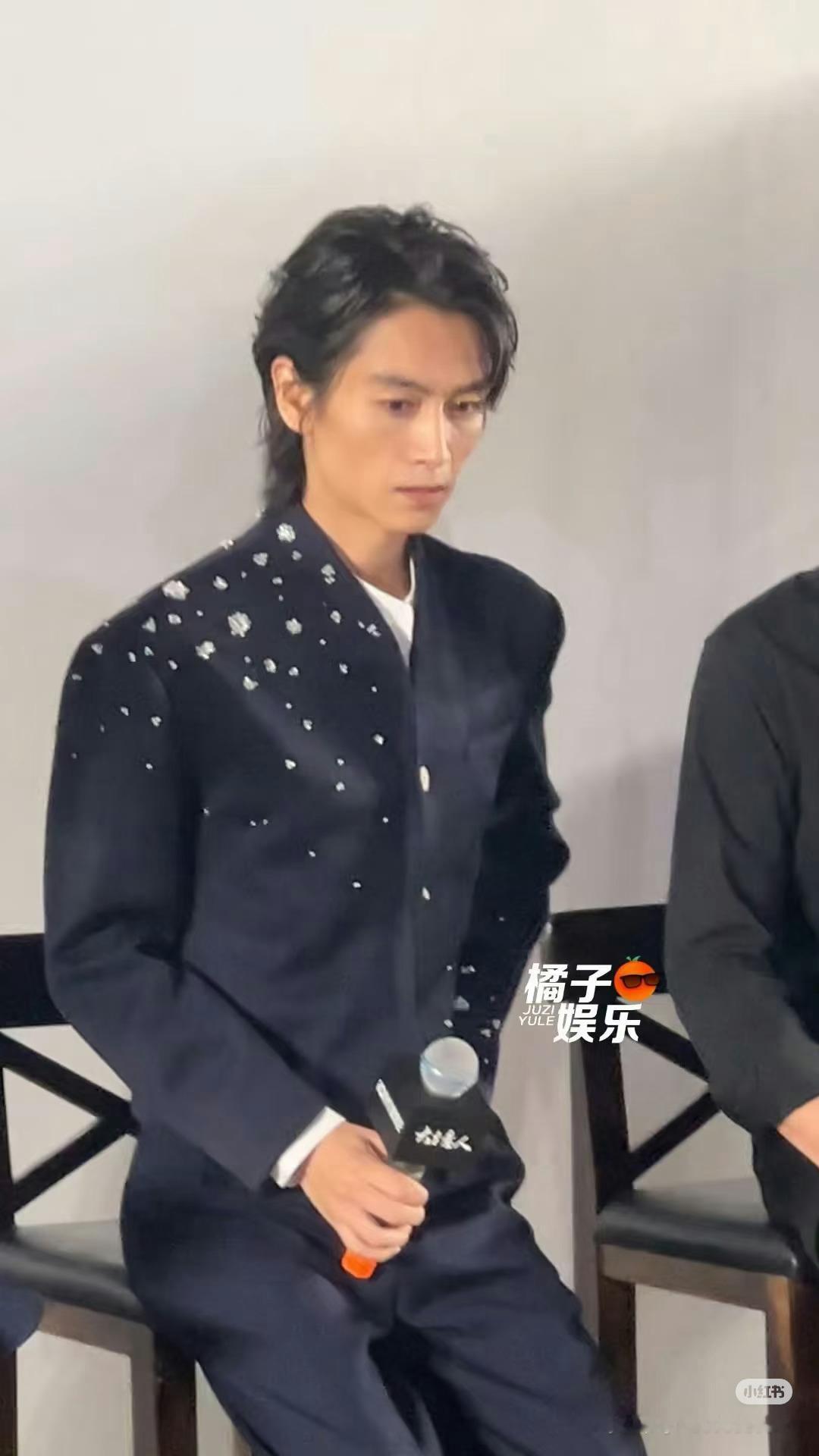 陈晓瘦成皮包骨了最近好多男明星都瘦脱相了