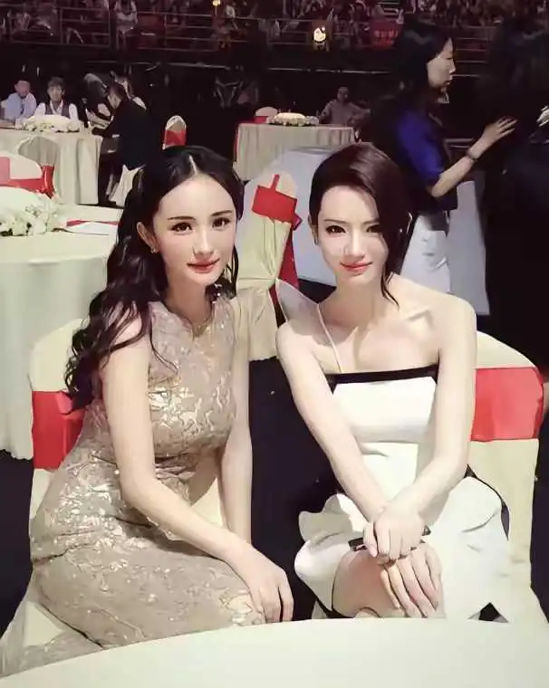 以前杨幂和戚薇，都是珠圆玉润的。