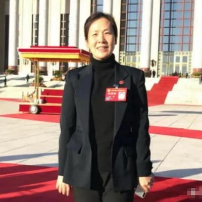 🌞2008年，35岁女科学家拒绝了美方高薪挽留，带着16项核心专利，毅然回