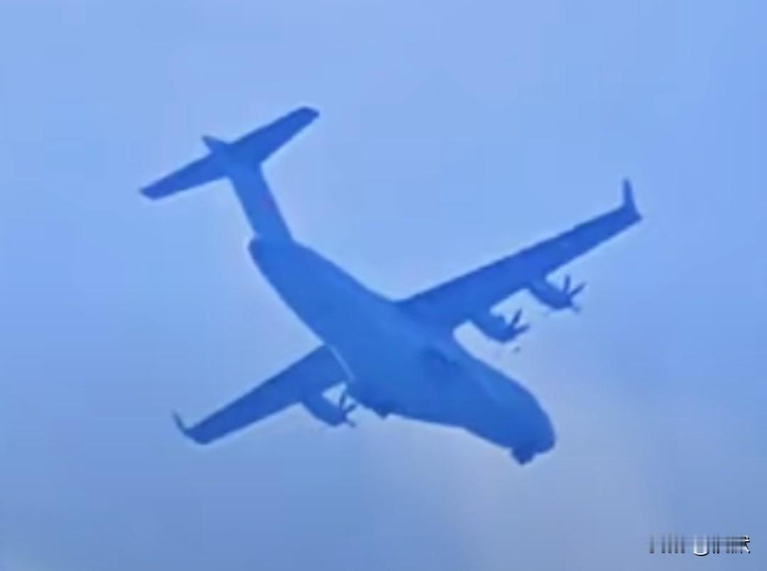 【未来新中型运输机如何发展？】当前世界中型运输机主要代表是欧洲A400、美国C1