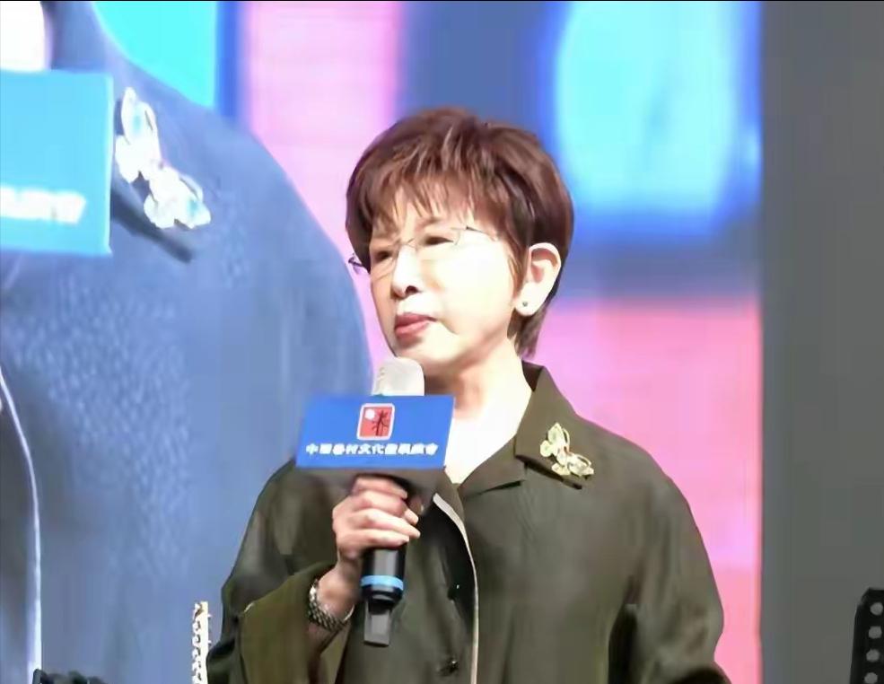 3月28日，在郑丽文遭到国民党内部亲美派围剿的关键时刻，同样坚持一中路线的国民党