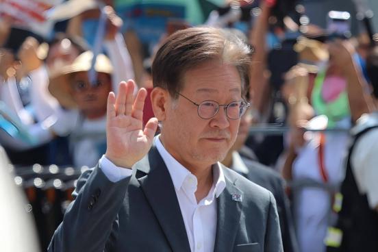 李在明很可能是韩国历史上最有作为的总统之一，因为他亲自结束了困扰历届总统的“心头