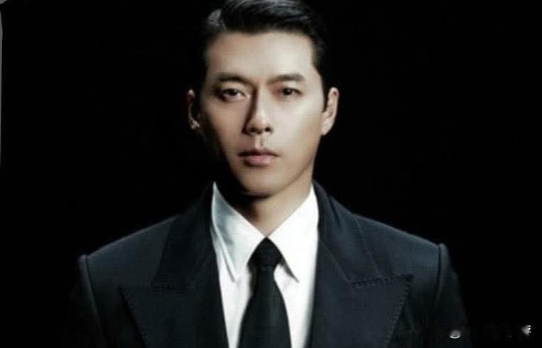 韩国艺人玄彬近日被问到是否是一位“严厉的父亲”时，笑着给出了超温柔的答案。他坦言