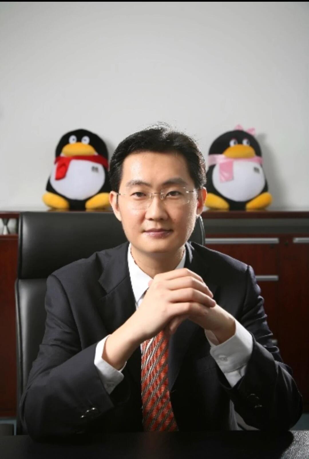 马化腾宣布腾讯已从美团、京东的投资中退出，刘炽平也辞任了相关公司董事。核心原因是