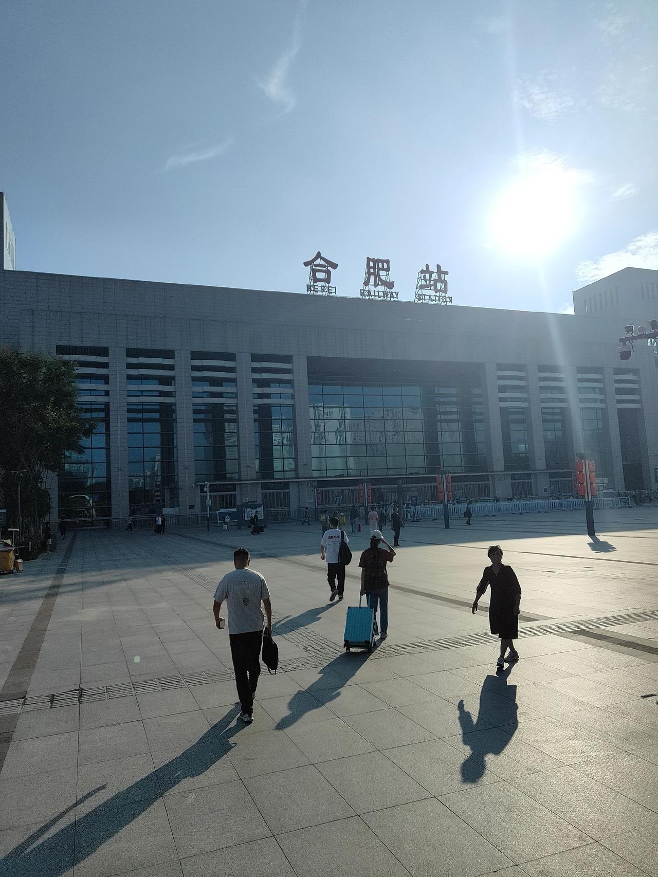 合肥站乘坐由上海站始发终到阜阳站的K8362/K8363次列车这趟绿皮火车硬座