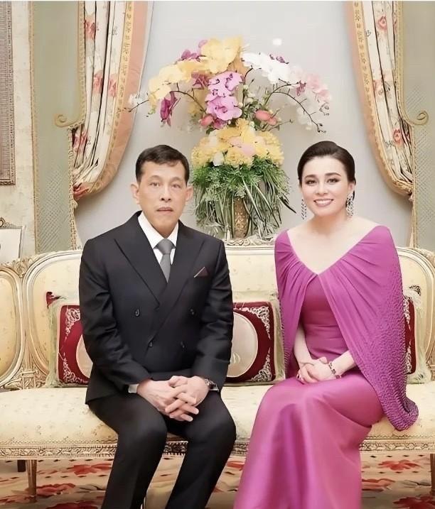 泰王：我先选了，各位随意，反正从来没有选错过，顺利躲过了一战，二战也完美避开，真