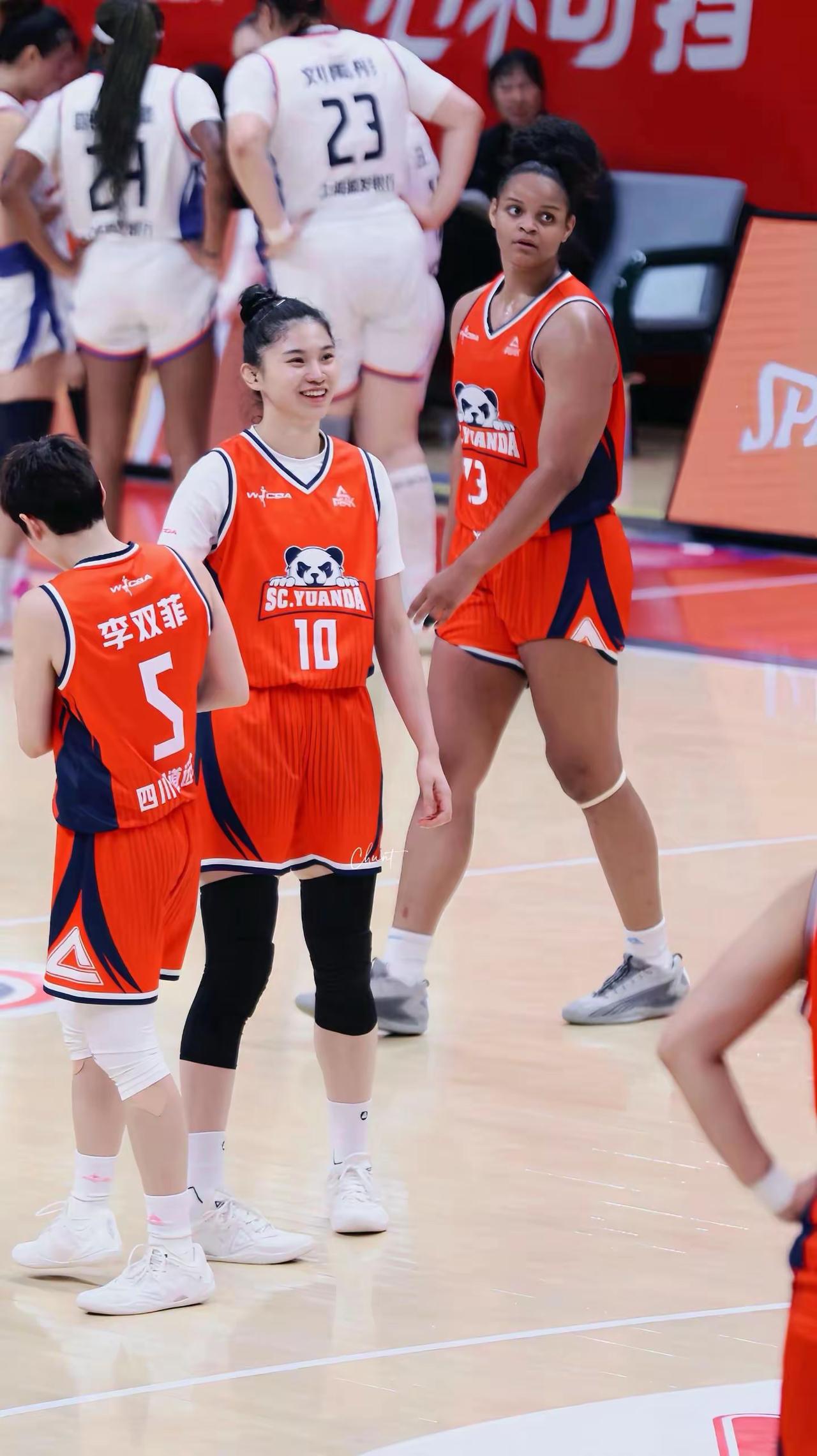 WCBA最具焦点两场常规赛今晚开打即山西女篮坐镇主场迎战卫冕冠军东莞女篮，为