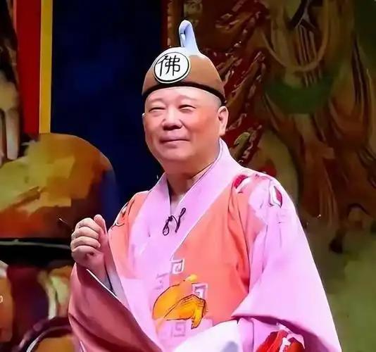 德云社这回虽说没收到罚单，但明白人都看得懂其中门道。说实话郭德纲恐怕反倒盼着直