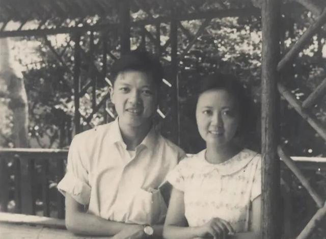 1947年，美国一名女子，在男友向她求婚后的第二天，从86楼纵身一跃自杀身亡。可