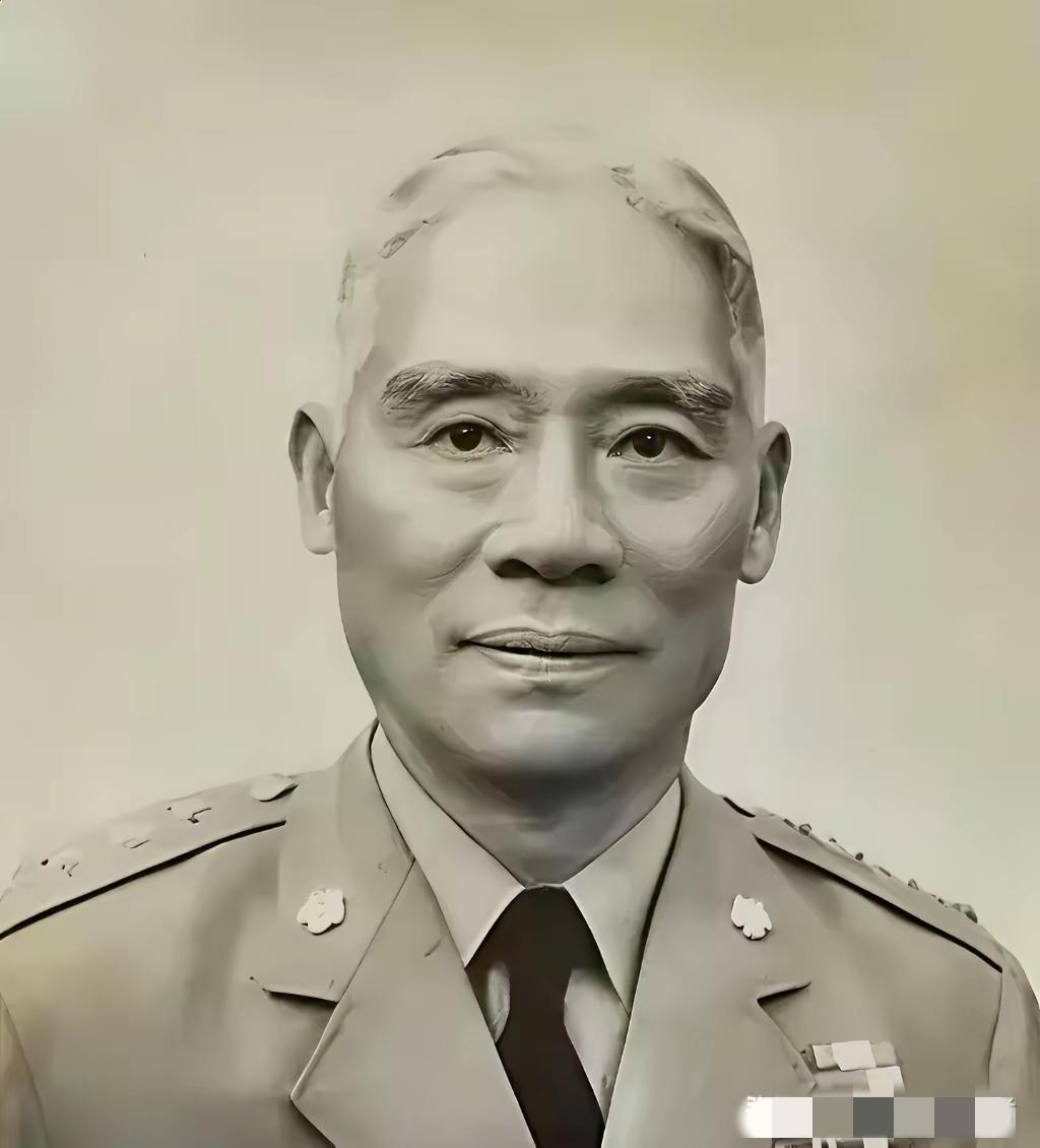 1942年，黄士伟在路上埋60枚地雷阻击日军，准备预测日军会停下的地方时，他突然