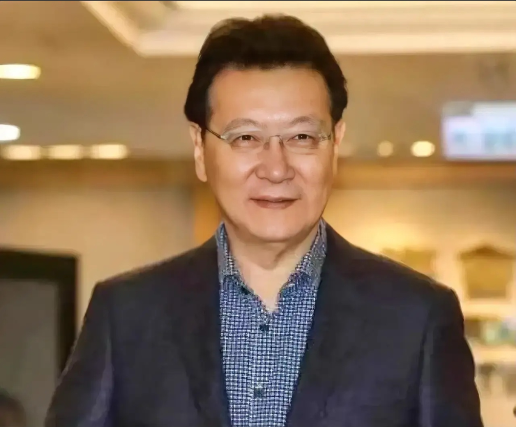 台湾学者赵少康说，大陆的统一台湾很困难，94%的老兵回大陆探亲之后，都选择回到台