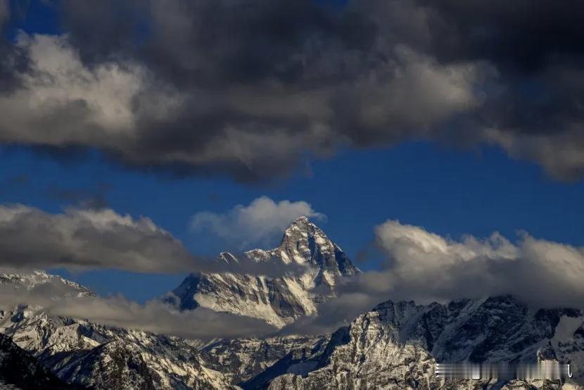 《纽约时报》12月13日报道，档案披露，美国中央情报局（CIA）曾与印秘密合作在