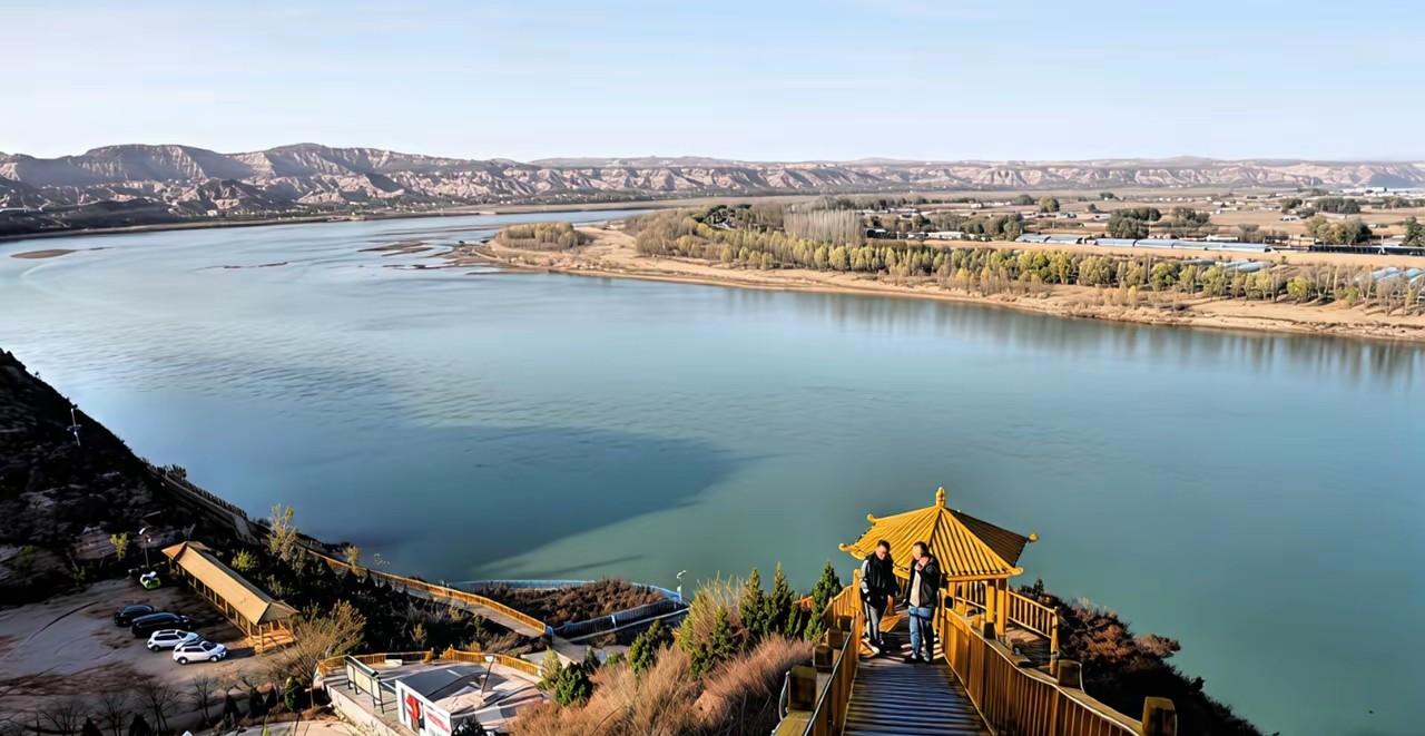 跑了十来年长途，我得出的结论就一条：长途自驾，顶配是两口子，别的都是凑合。什