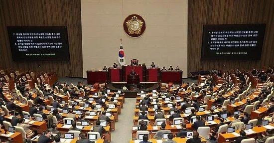 绝了！韩国前总统夫妇这回真要完蛋了谁能想到，韩国这出大戏
