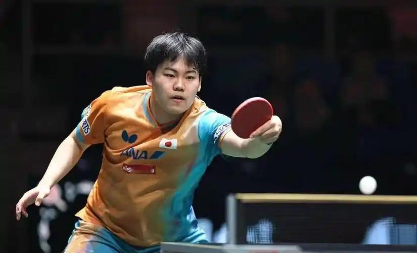 刚刚结束了一场WTT新加坡大满贯男单1/16决赛，男单世界排名第7名的日本18岁